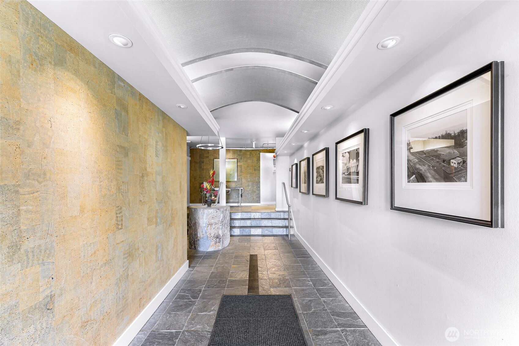 732 11th Avenue E #305, Seattle, WA 98102