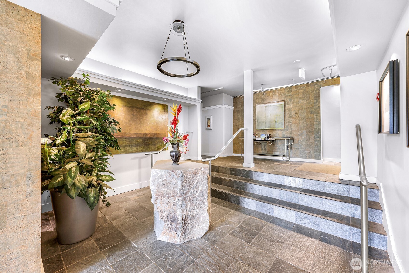 732 11th Avenue E #305, Seattle, WA 98102
