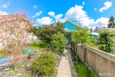 208 F Street SE, Auburn, WA 98002 - Photo 2