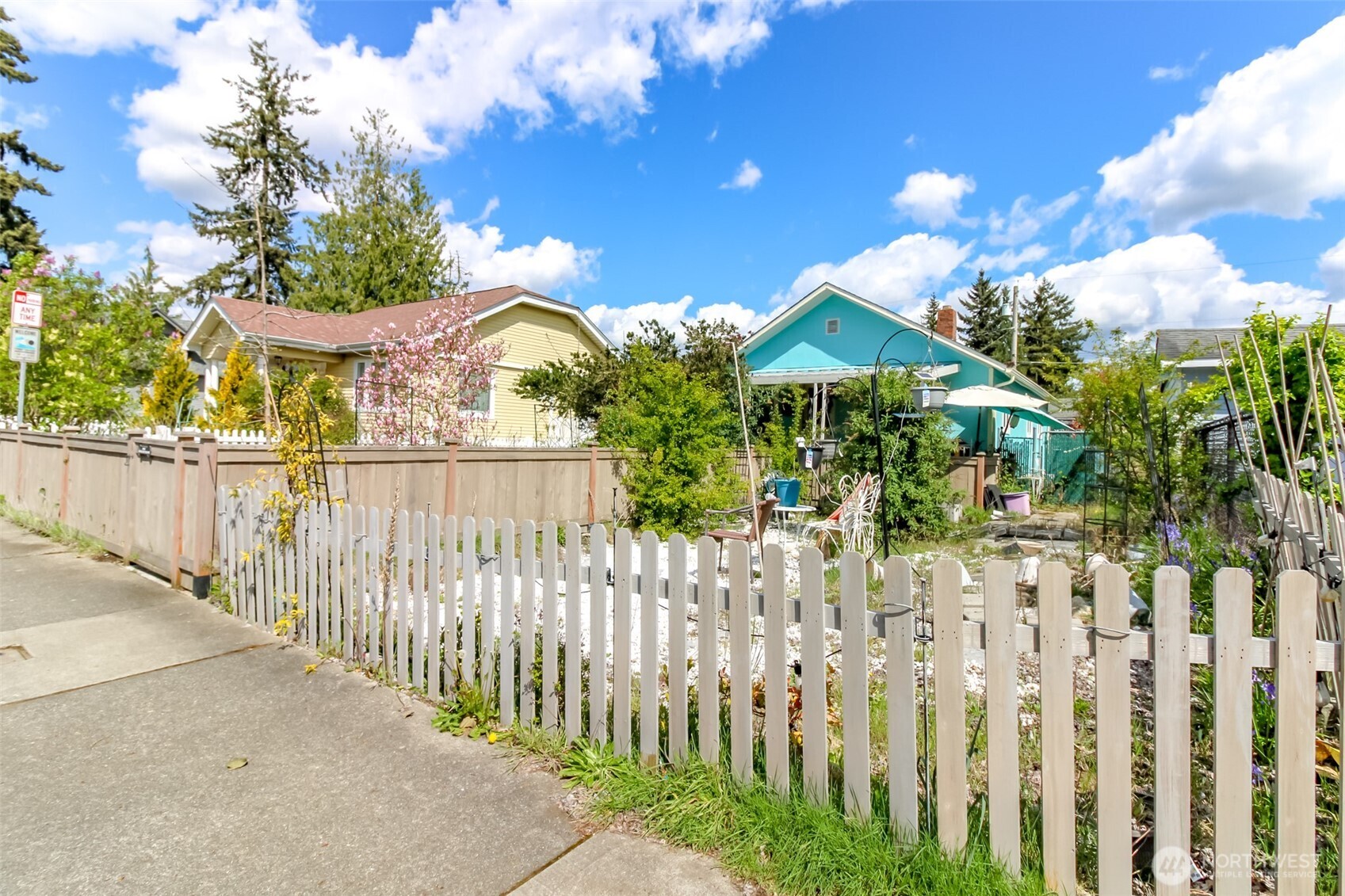 208 F Street SE, Auburn, WA 98002