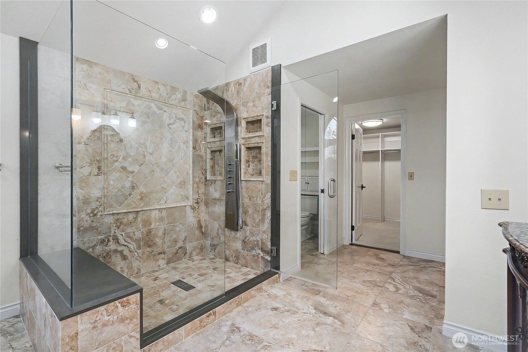 556 SW 334th Court , Federal Way, WA 98023