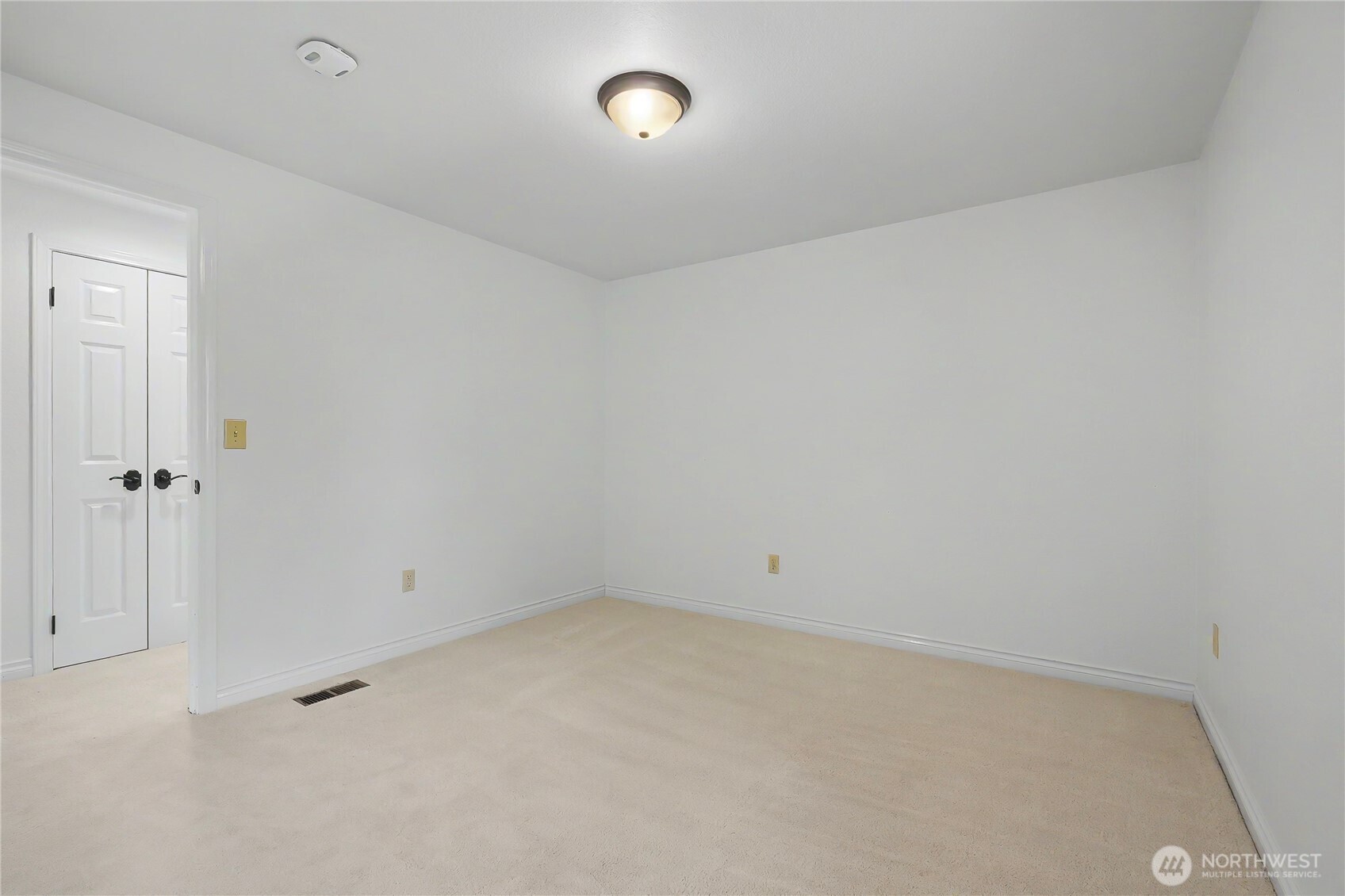 556 SW 334th Court , Federal Way, WA 98023