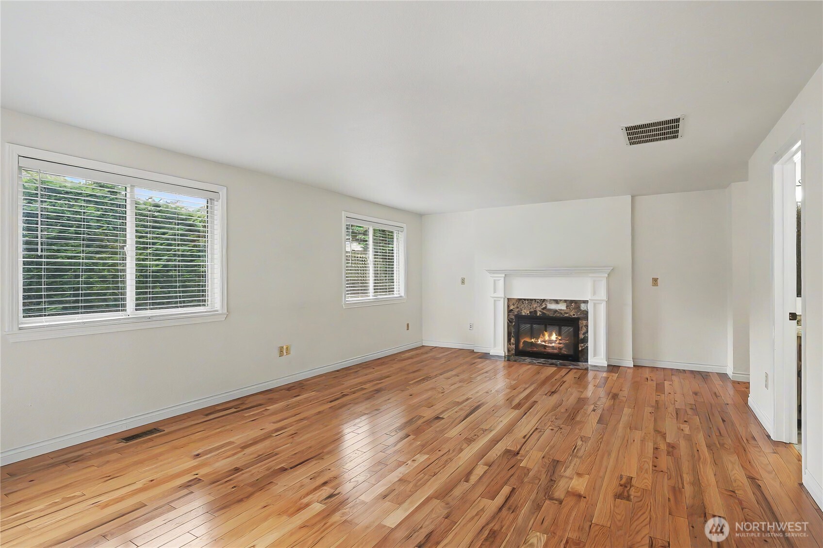 556 SW 334th Court , Federal Way, WA 98023