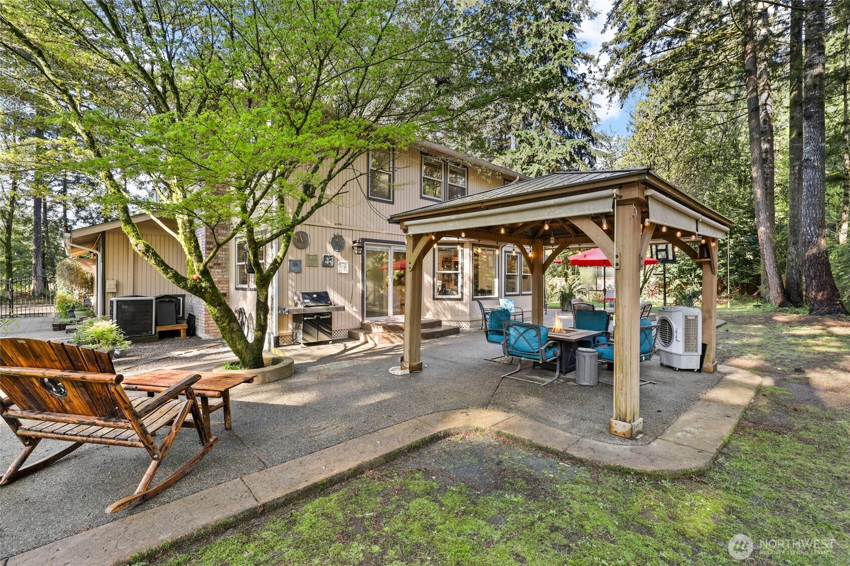 6724 Alpine Drive SW, Olympia, WA 98512