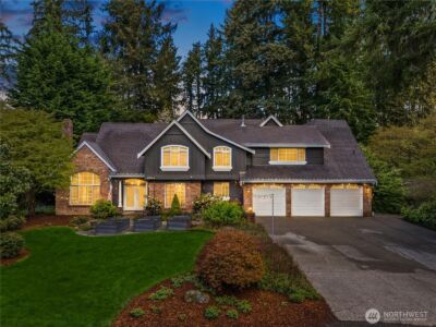 10444 SE 22nd Street , Bellevue, WA 98004