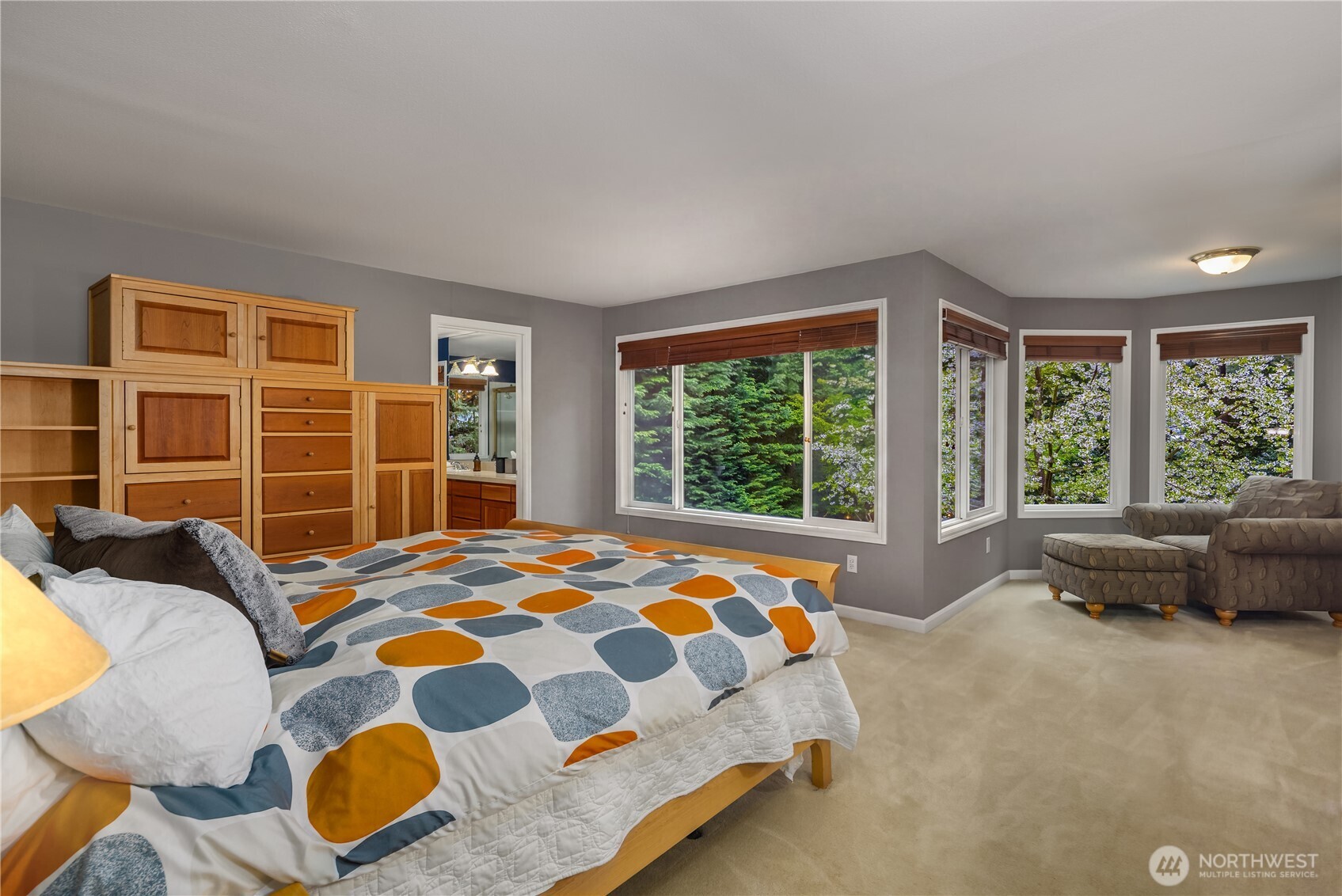 10444 SE 22nd Street , Bellevue, WA 98004