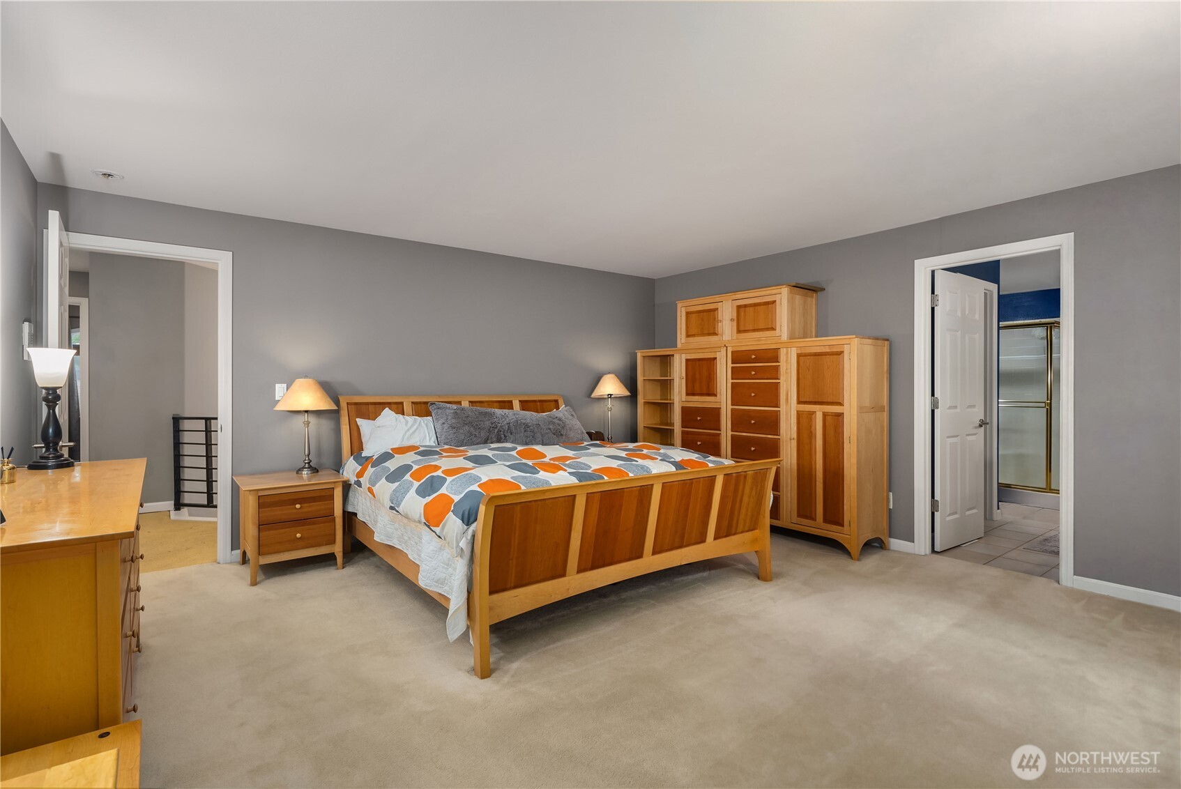10444 SE 22nd Street , Bellevue, WA 98004
