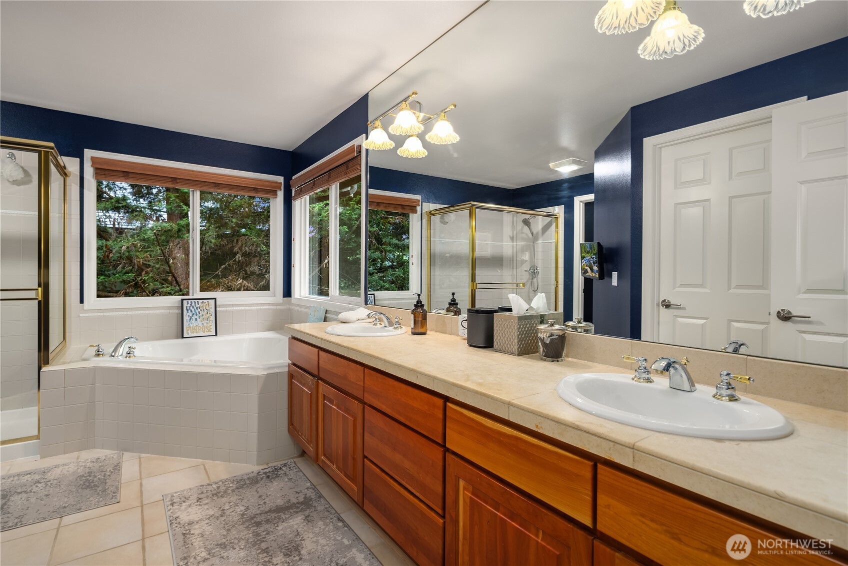 10444 SE 22nd Street , Bellevue, WA 98004