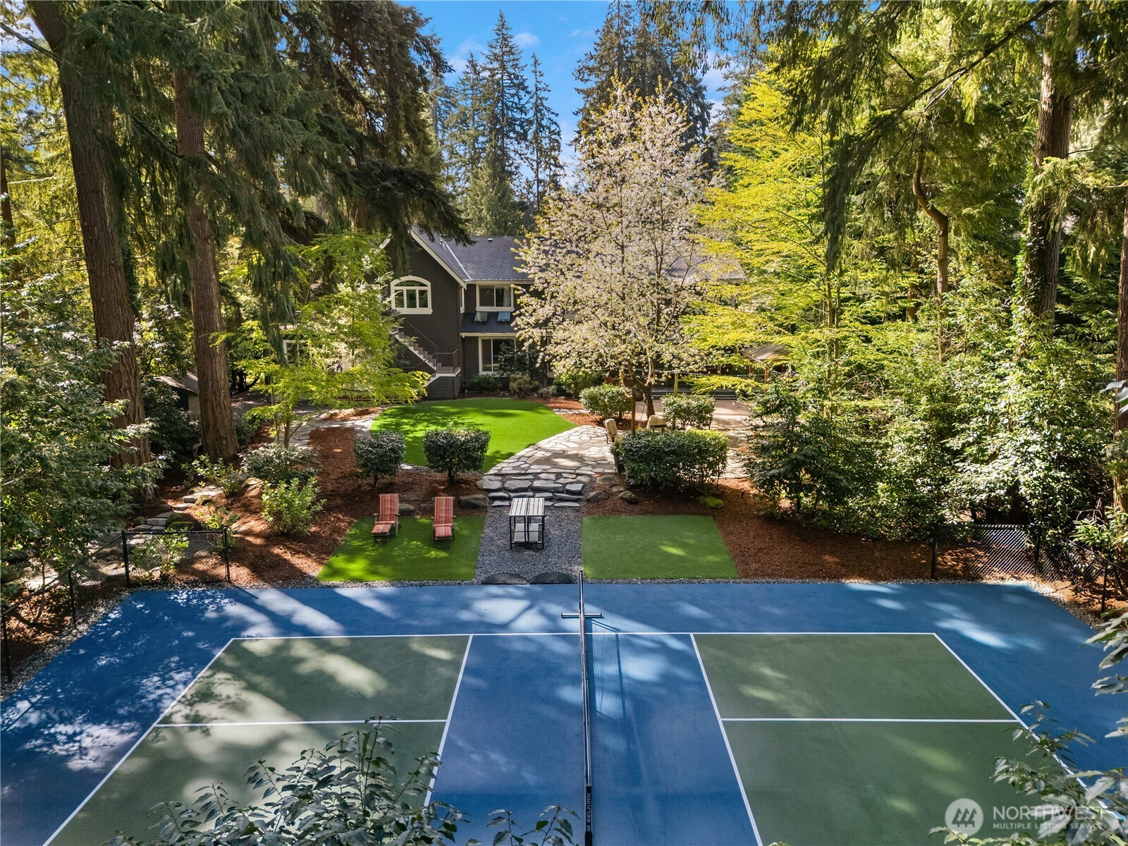 10444 SE 22nd Street , Bellevue, WA 98004