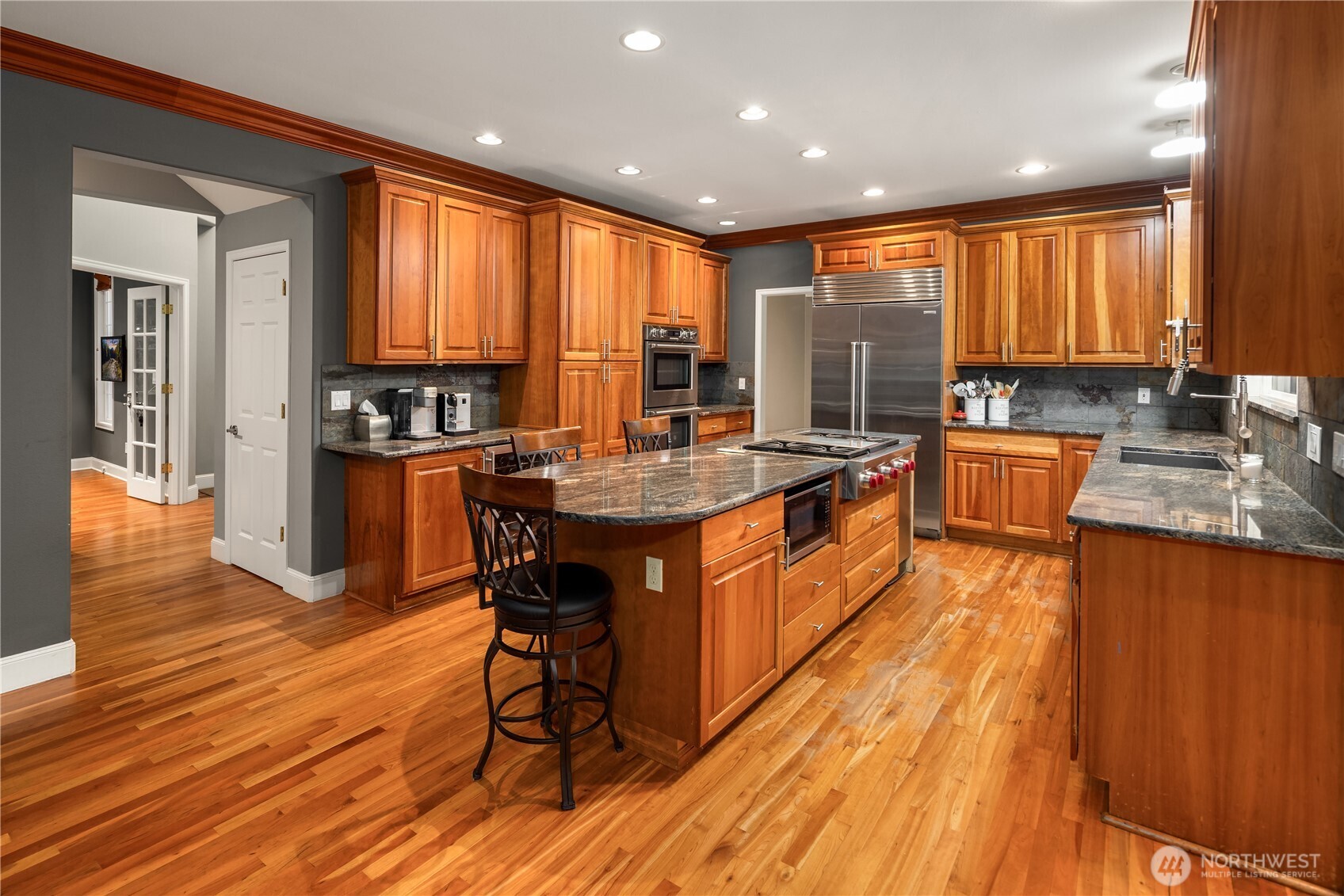 10444 SE 22nd Street , Bellevue, WA 98004