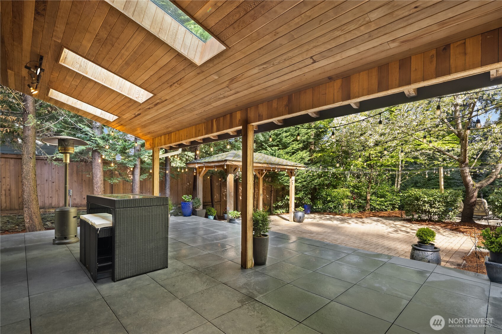 10444 SE 22nd Street , Bellevue, WA 98004