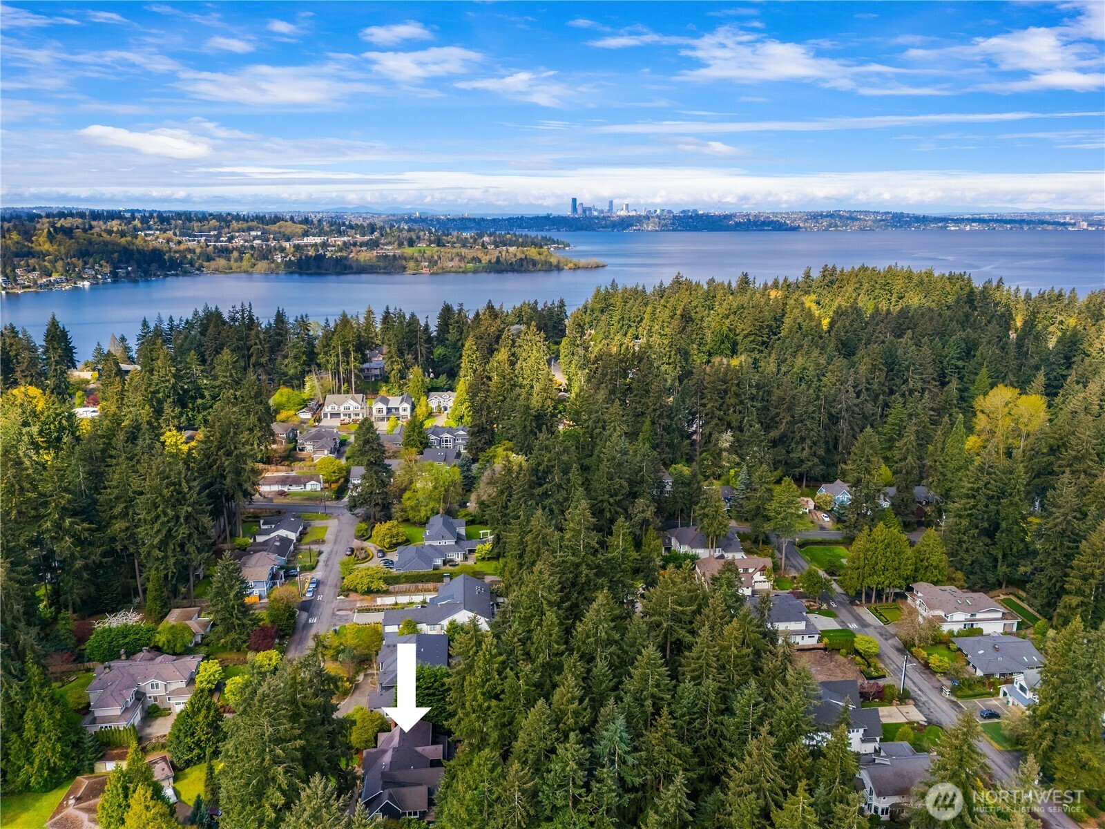 10444 SE 22nd Street , Bellevue, WA 98004