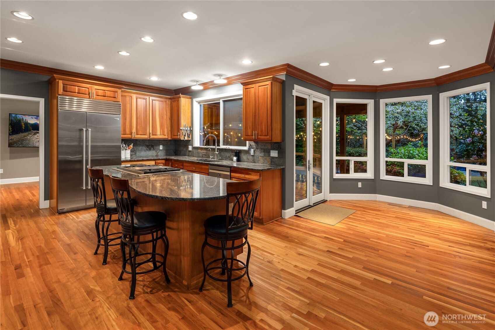10444 SE 22nd Street , Bellevue, WA 98004