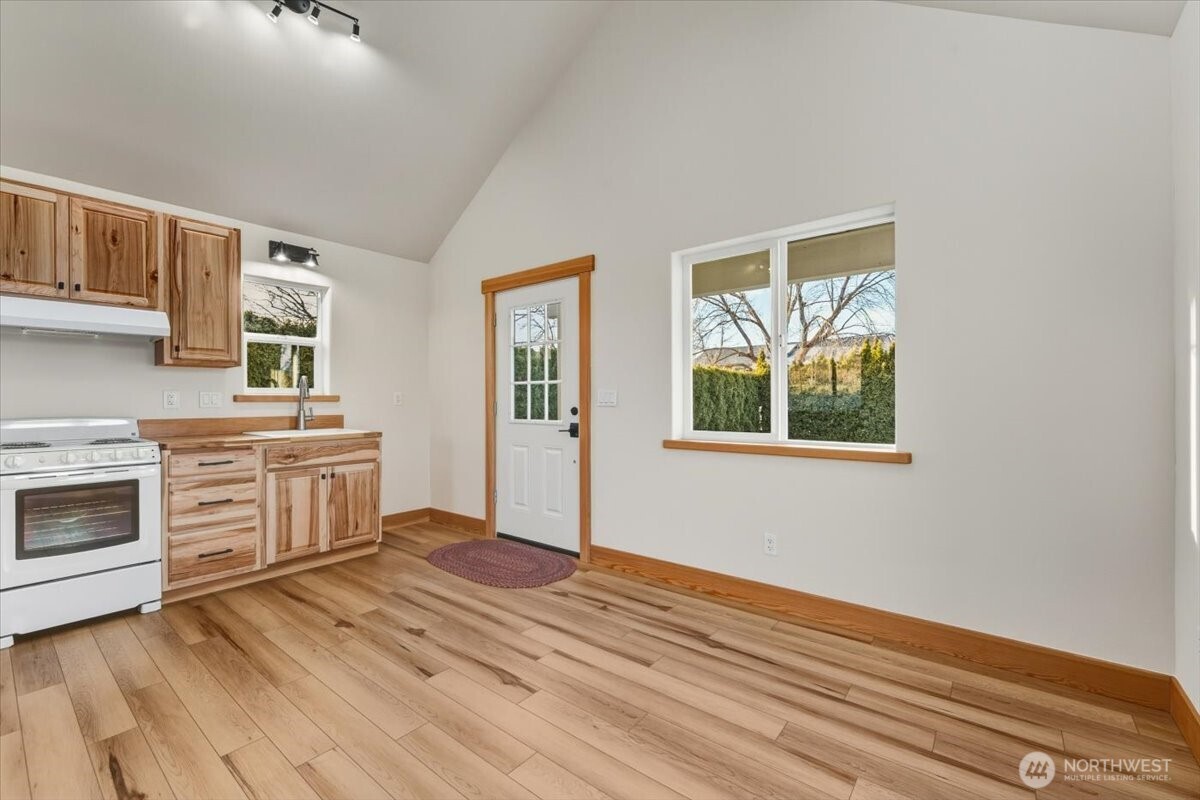 17 Kalian Lane , Manson, WA 98831