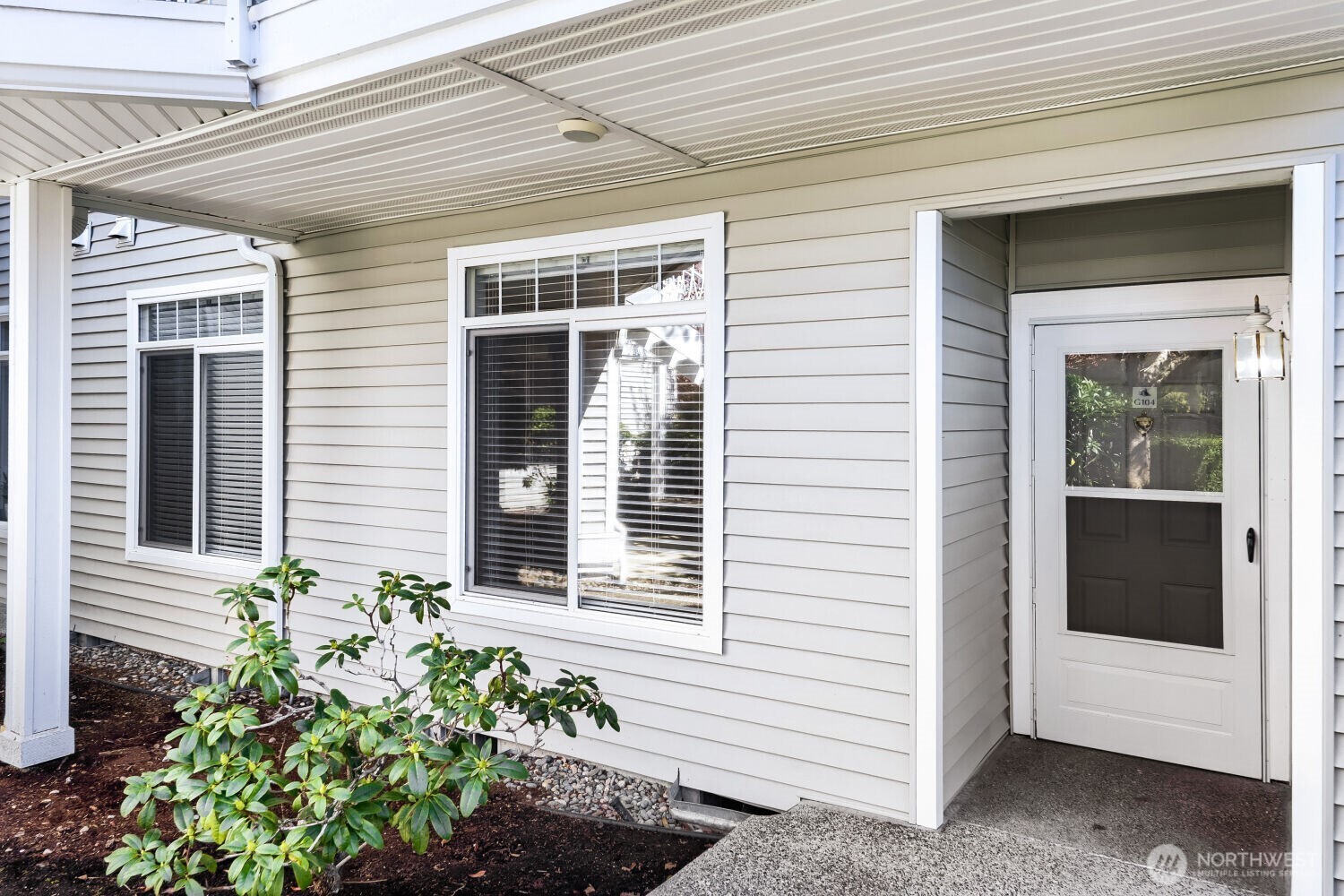 5400 Harbour Pointe Boulevard #G104, Mukilteo, WA 98275