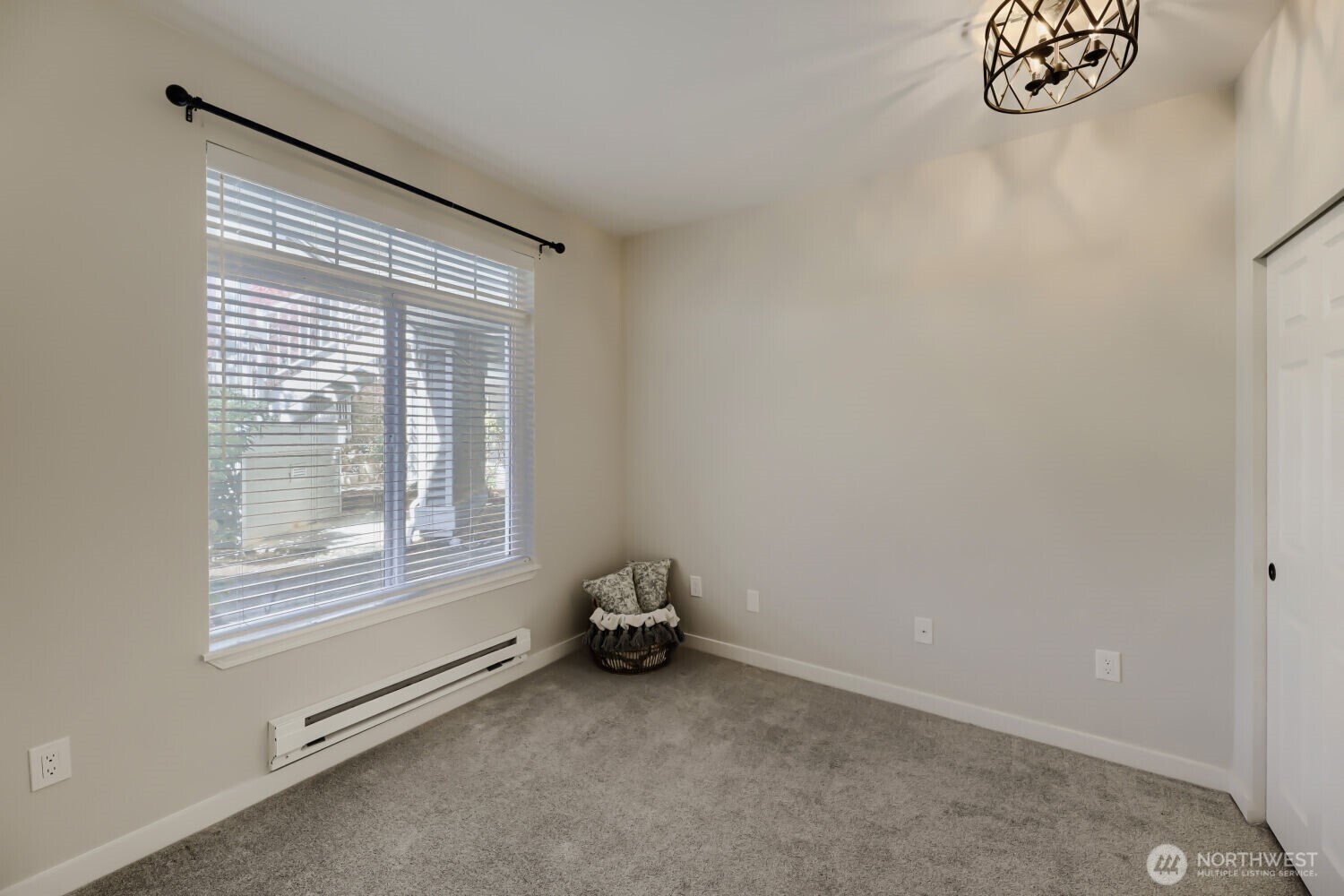 5400 Harbour Pointe Boulevard #G104, Mukilteo, WA 98275
