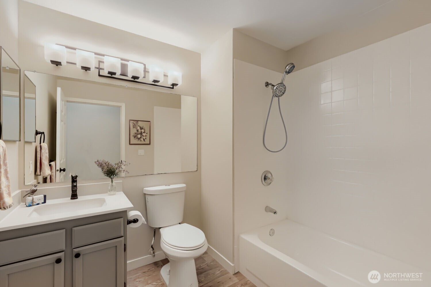 5400 Harbour Pointe Boulevard #G104, Mukilteo, WA 98275