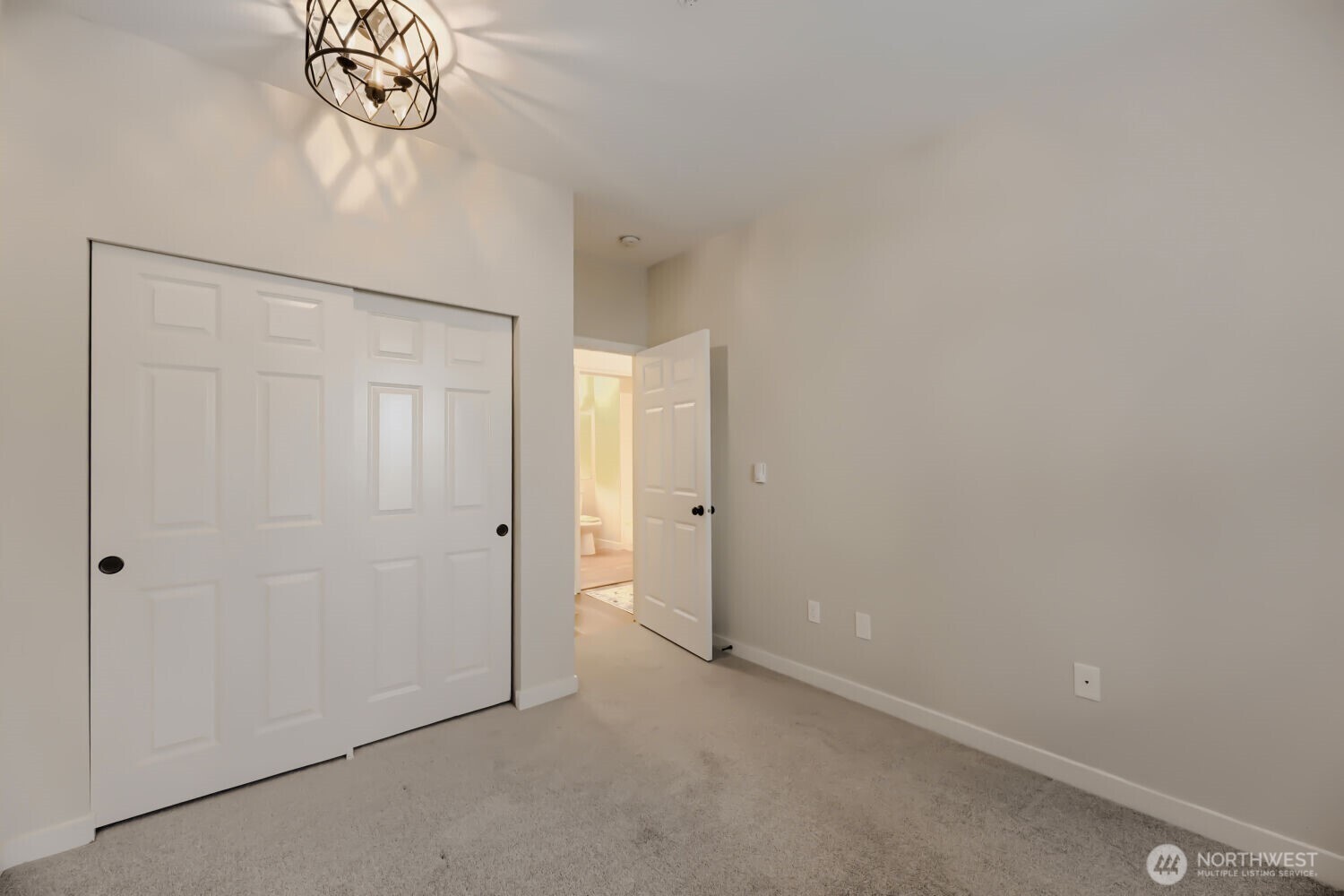 5400 Harbour Pointe Boulevard #G104, Mukilteo, WA 98275