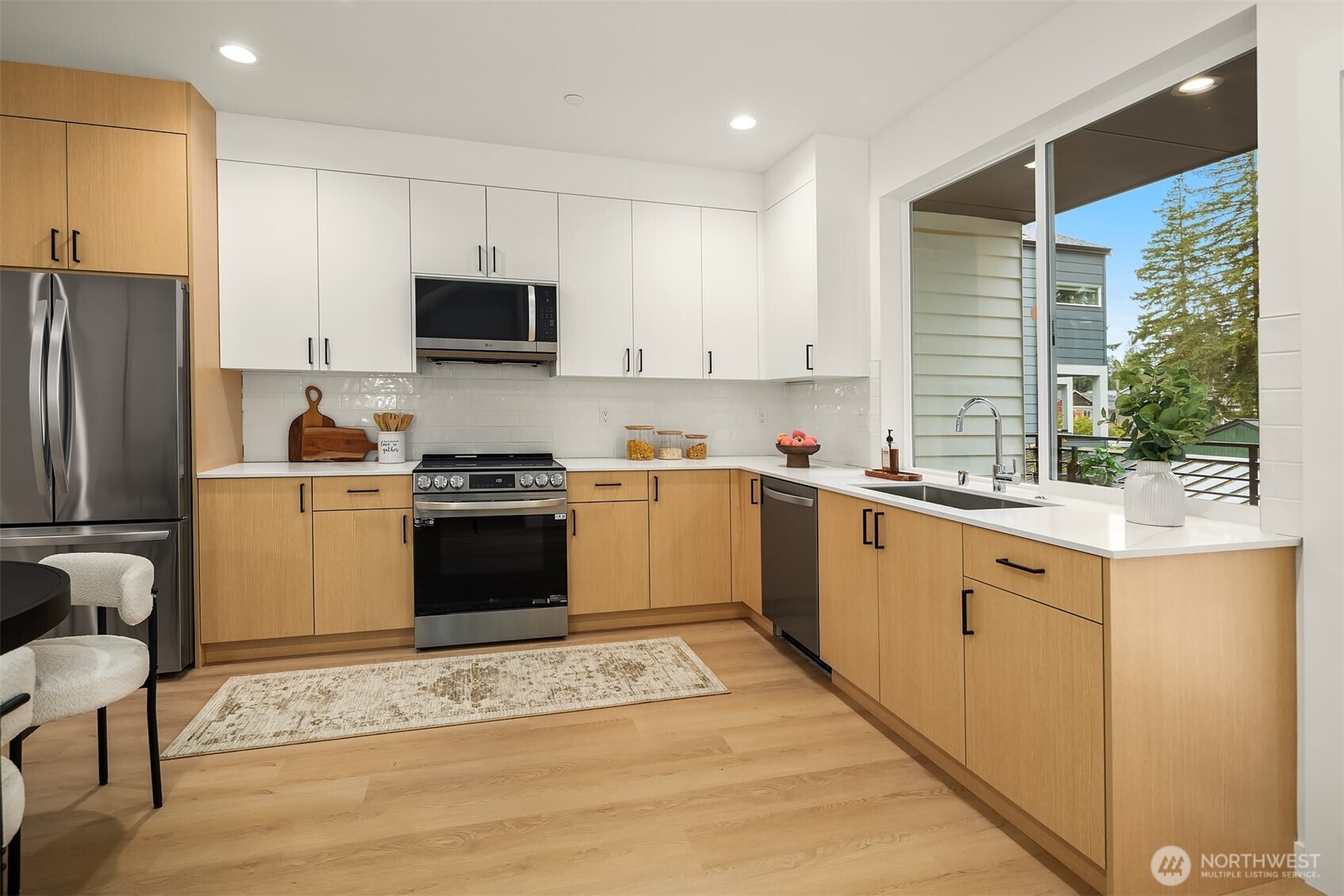 18015 2nd Avenue NE #B, Shoreline, WA 98155