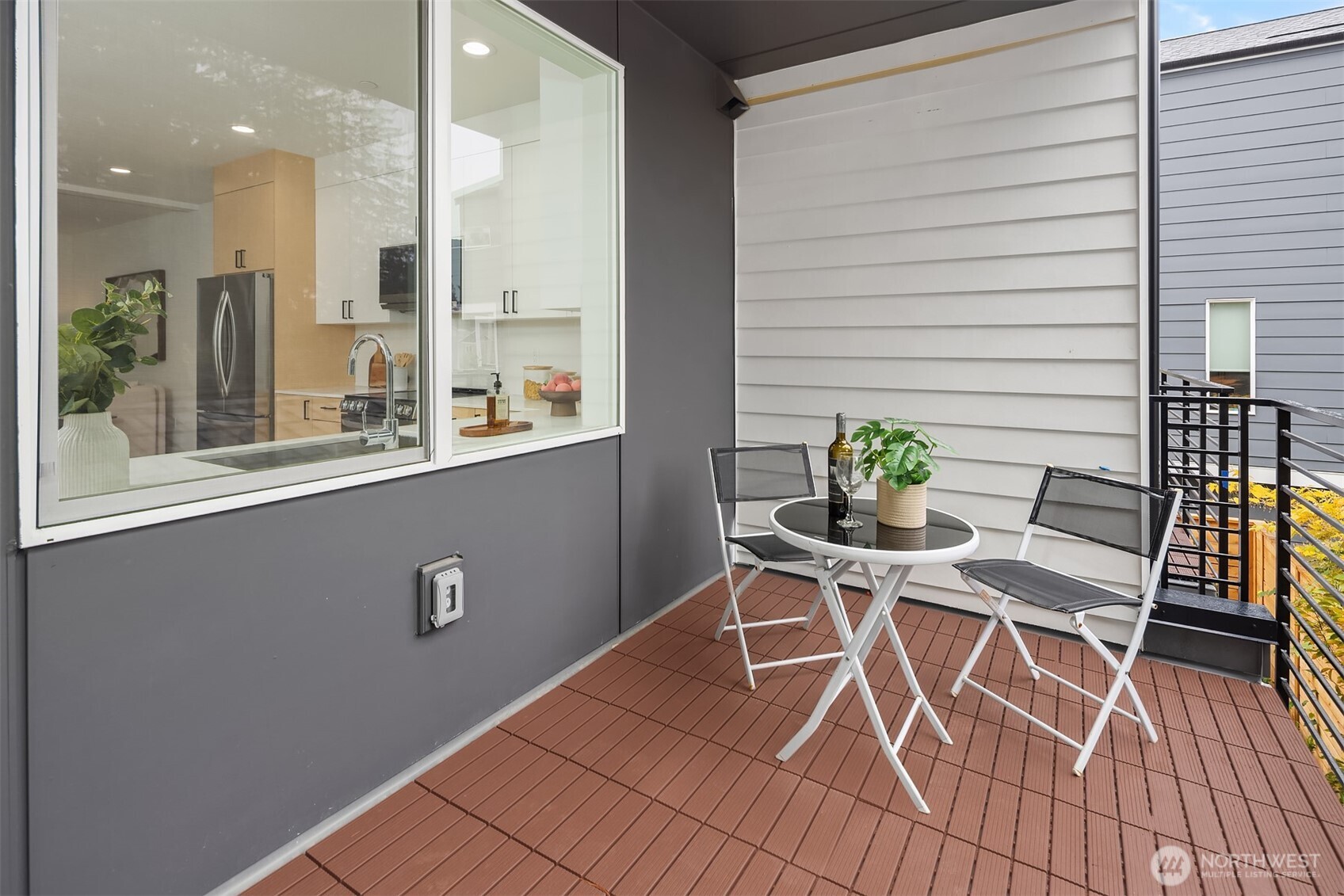 18015 2nd Avenue NE #B, Shoreline, WA 98155