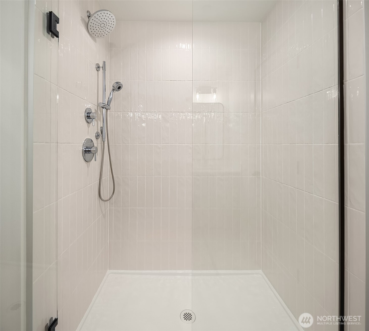 18015 2nd Avenue NE #B, Shoreline, WA 98155