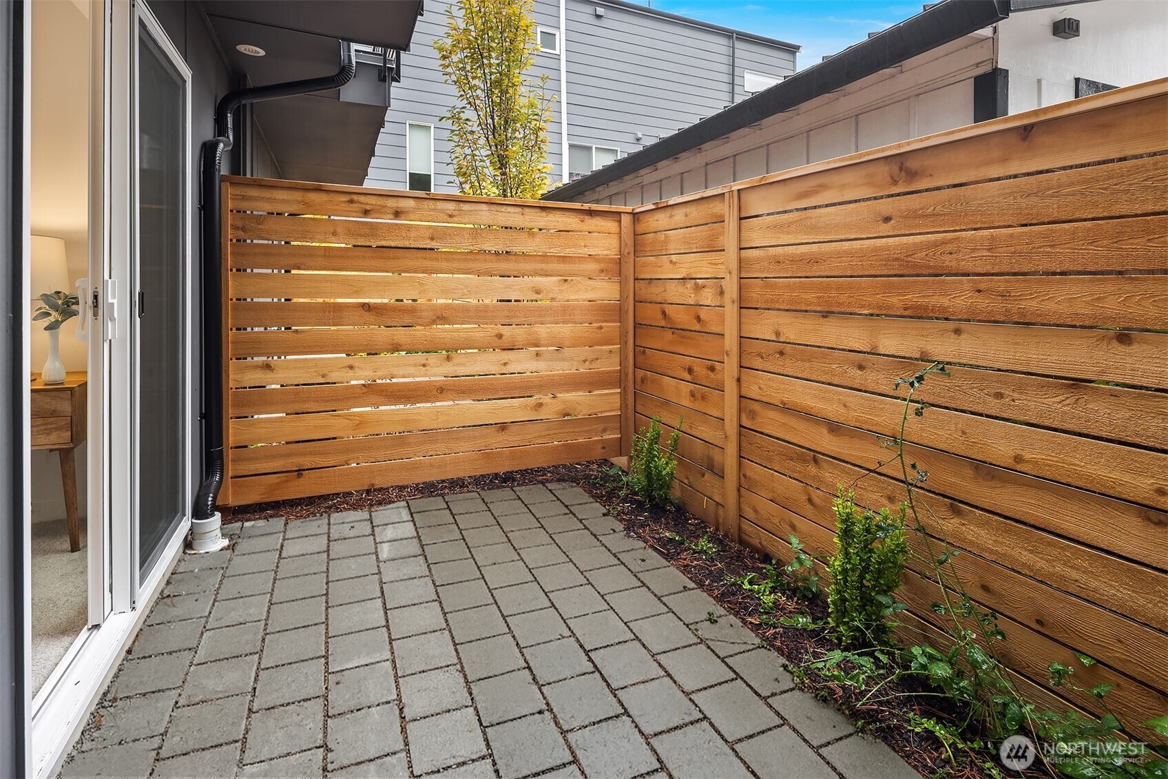 18015 2nd Avenue NE #B, Shoreline, WA 98155