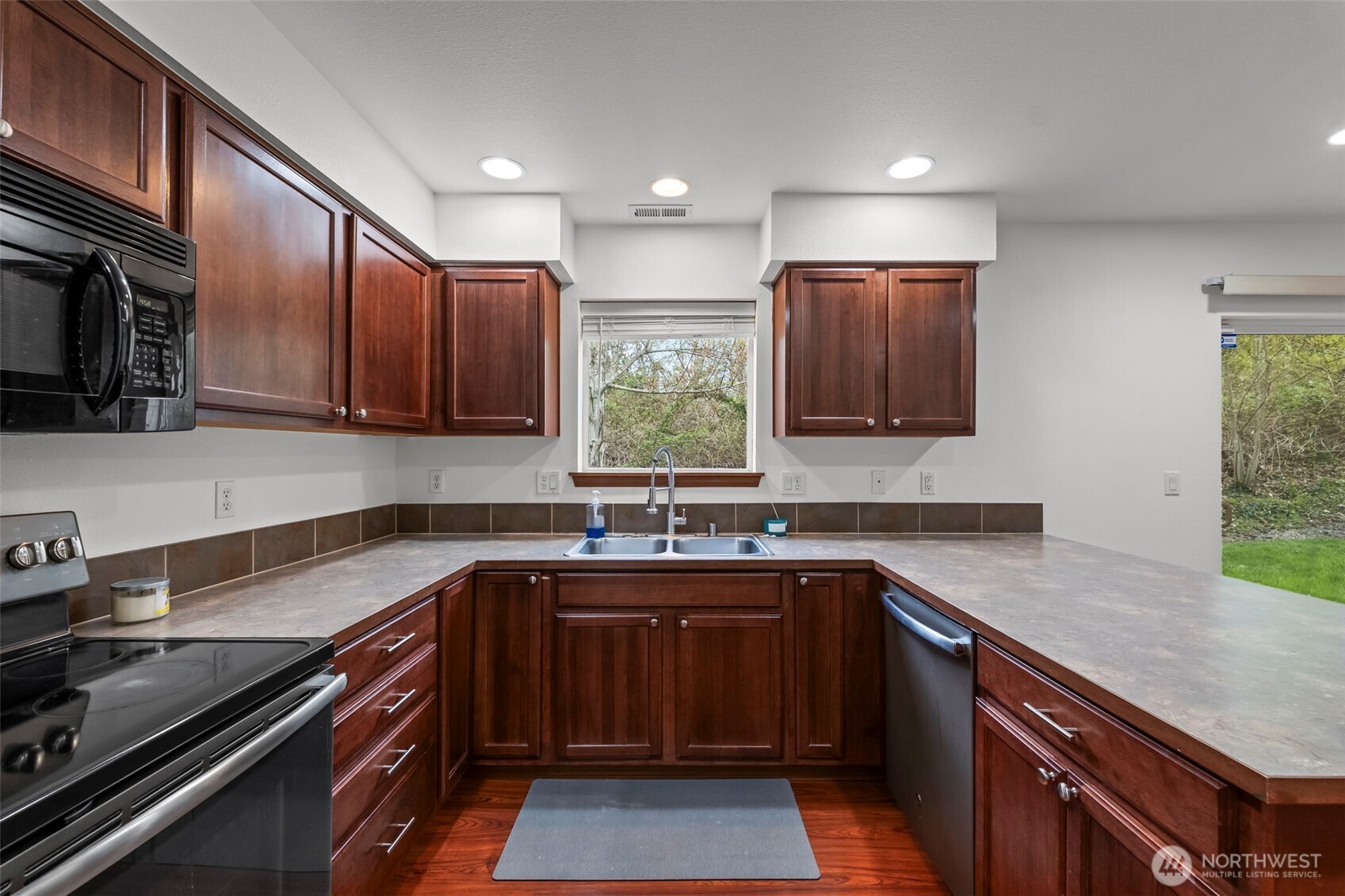 17817 79th Avenue Ct E, Puyallup, WA 98375