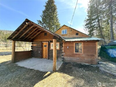 331 Bonaparte Lake Road , Tonasket, WA 98859