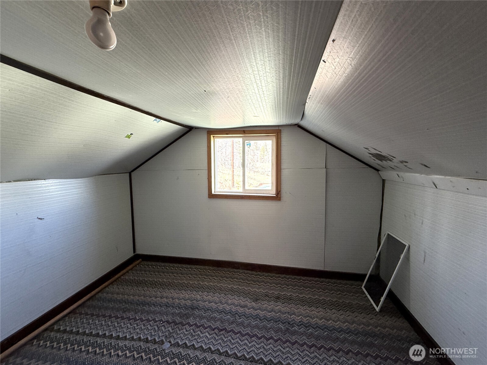 331 Bonaparte Lake Road , Tonasket, WA 98859
