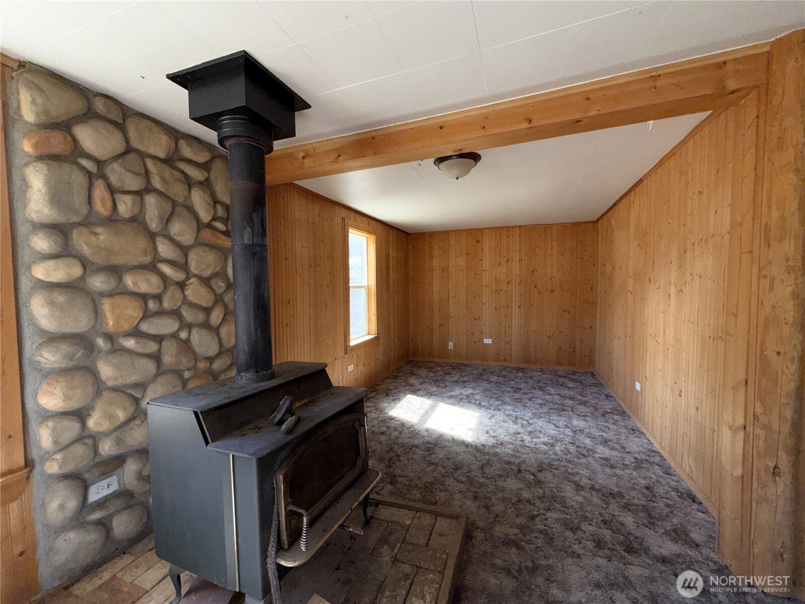 331 Bonaparte Lake Road , Tonasket, WA 98859