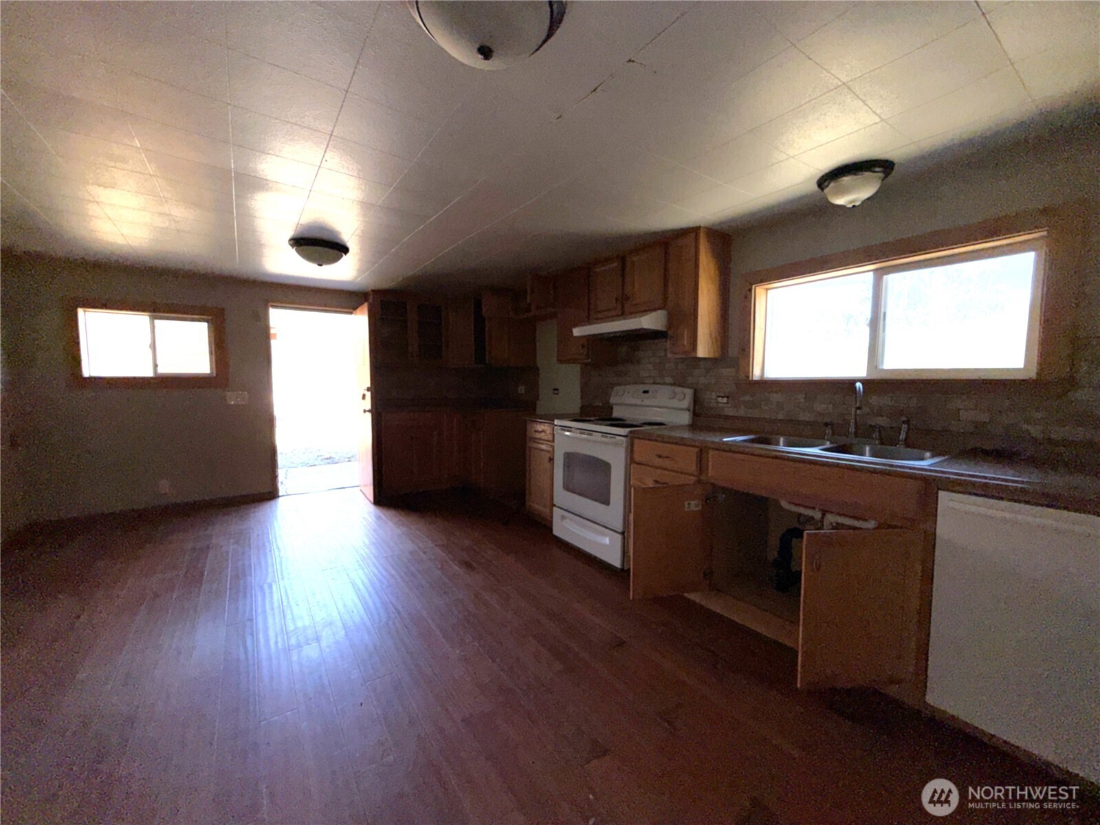331 Bonaparte Lake Road , Tonasket, WA 98859
