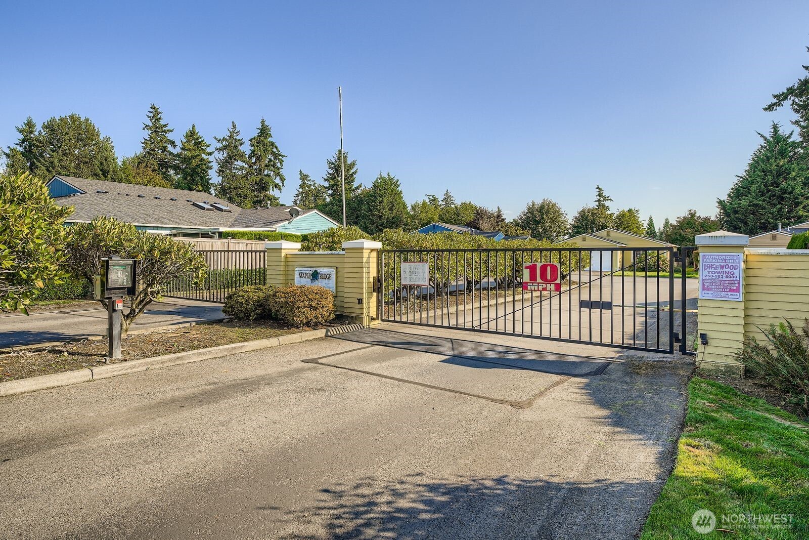 230 105th St E, Tacoma, WA 98455