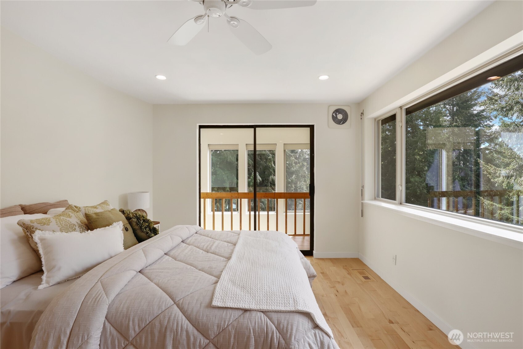 24225 Fjord Place NW, Poulsbo, WA 98370