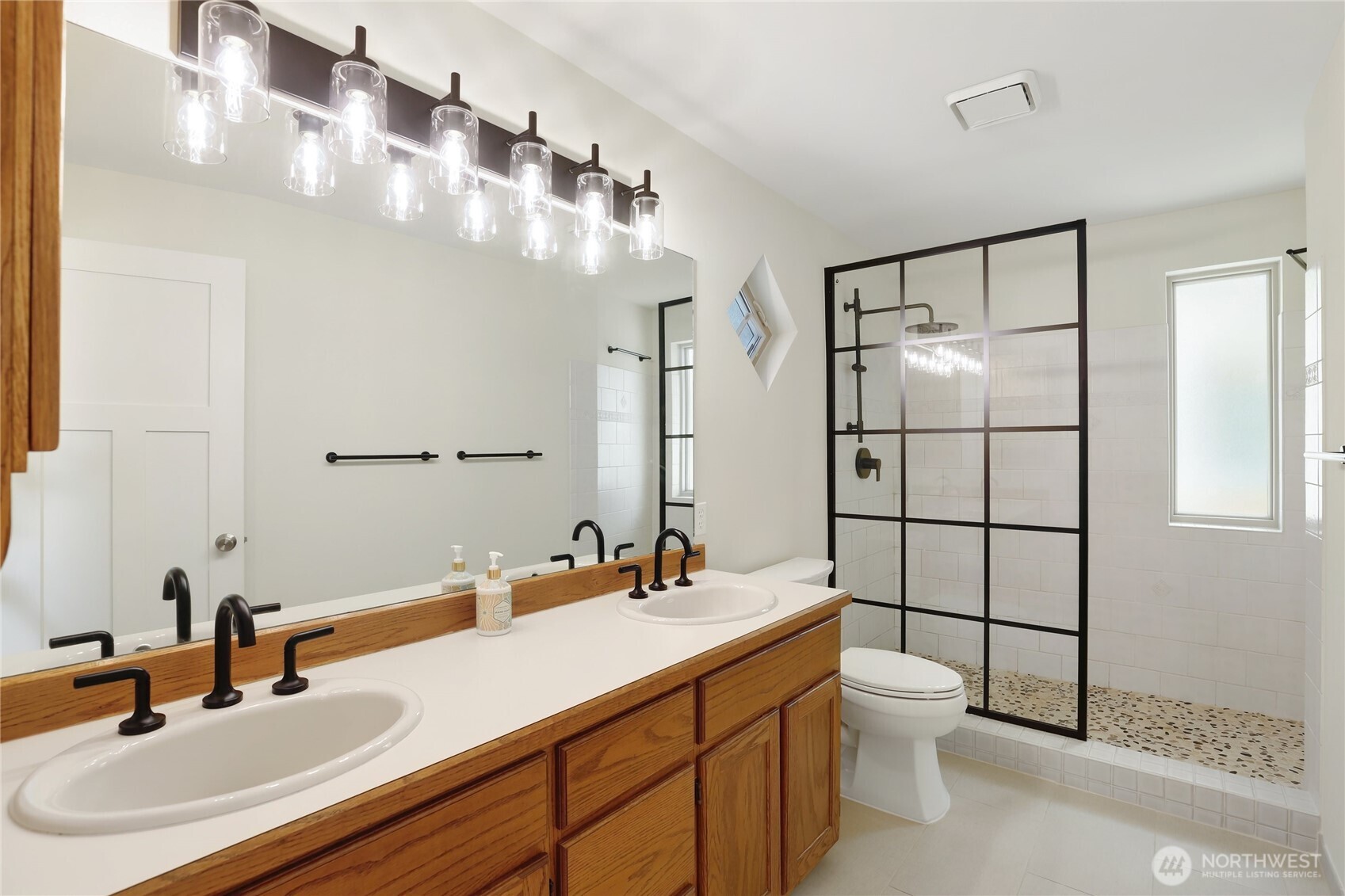 24225 Fjord Place NW, Poulsbo, WA 98370