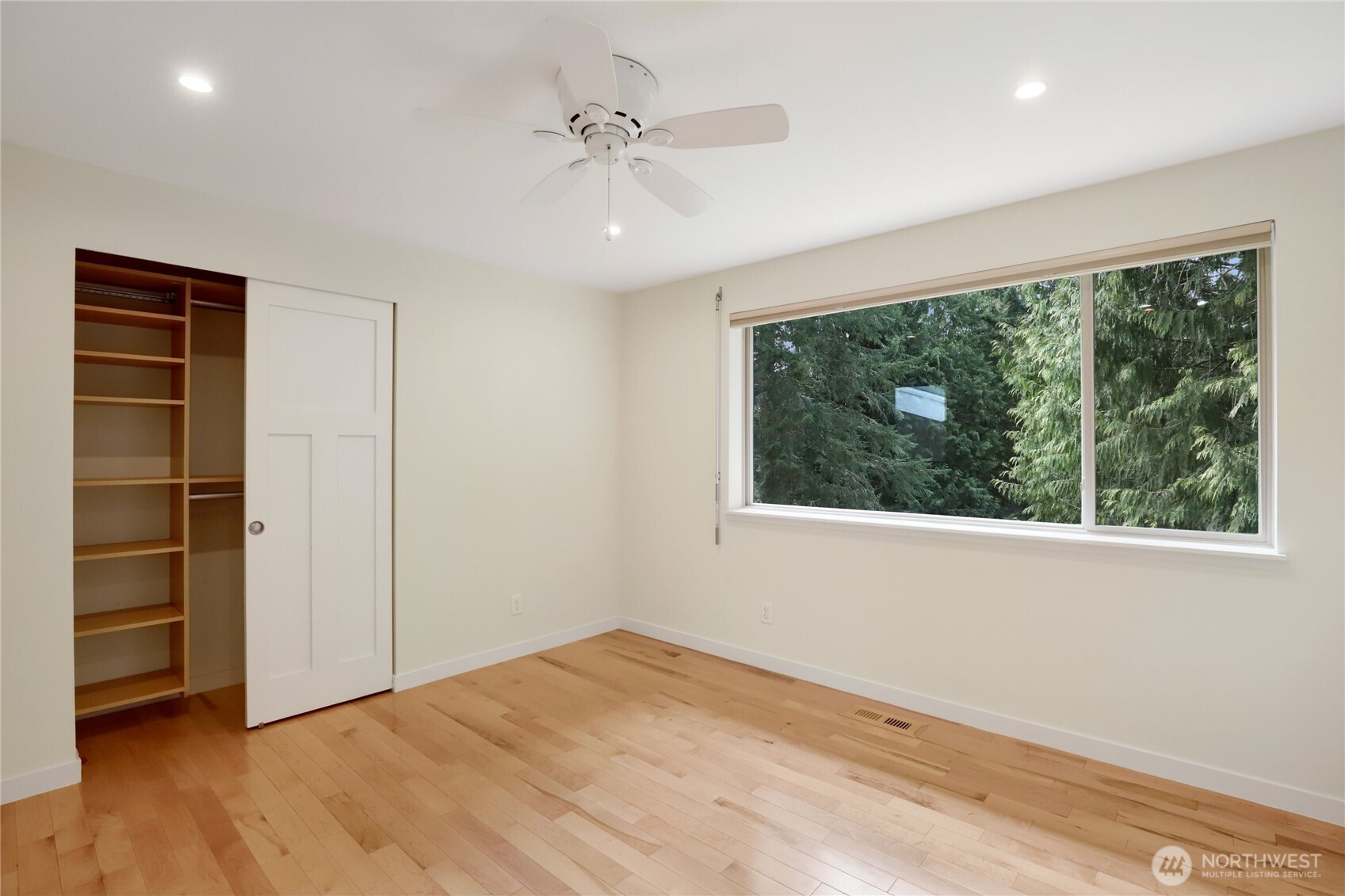 24225 Fjord Place NW, Poulsbo, WA 98370