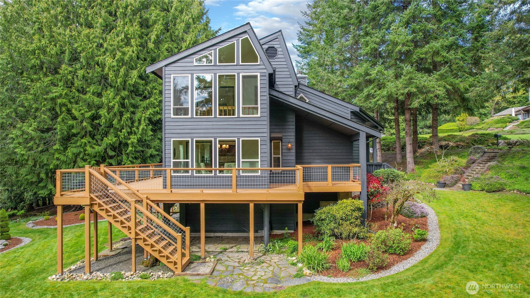 24225 Fjord Place NW, Poulsbo, WA 98370