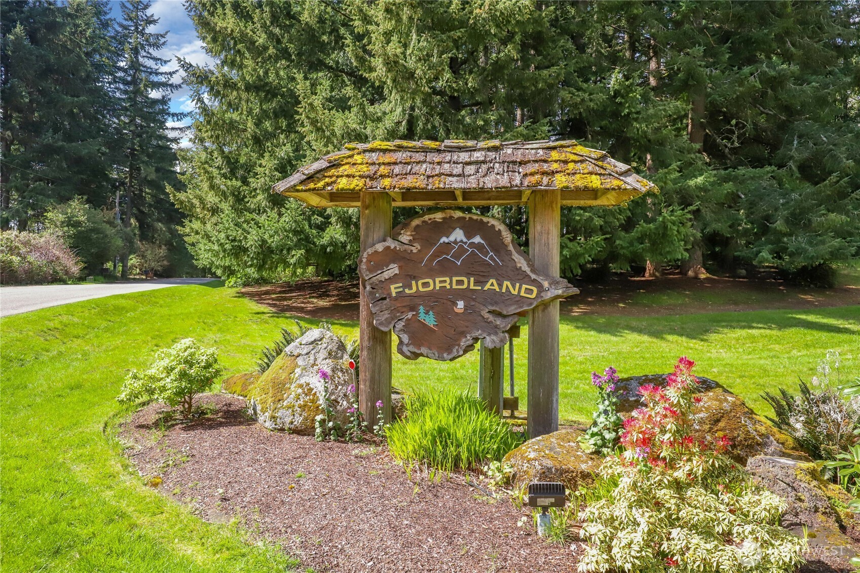 24225 Fjord Place NW, Poulsbo, WA 98370