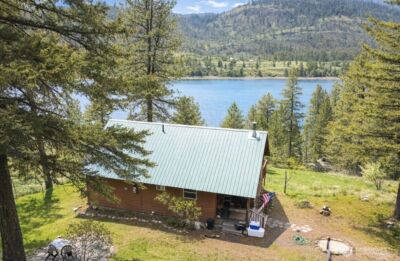40 E Wannacut Lane , Oroville, WA 98844