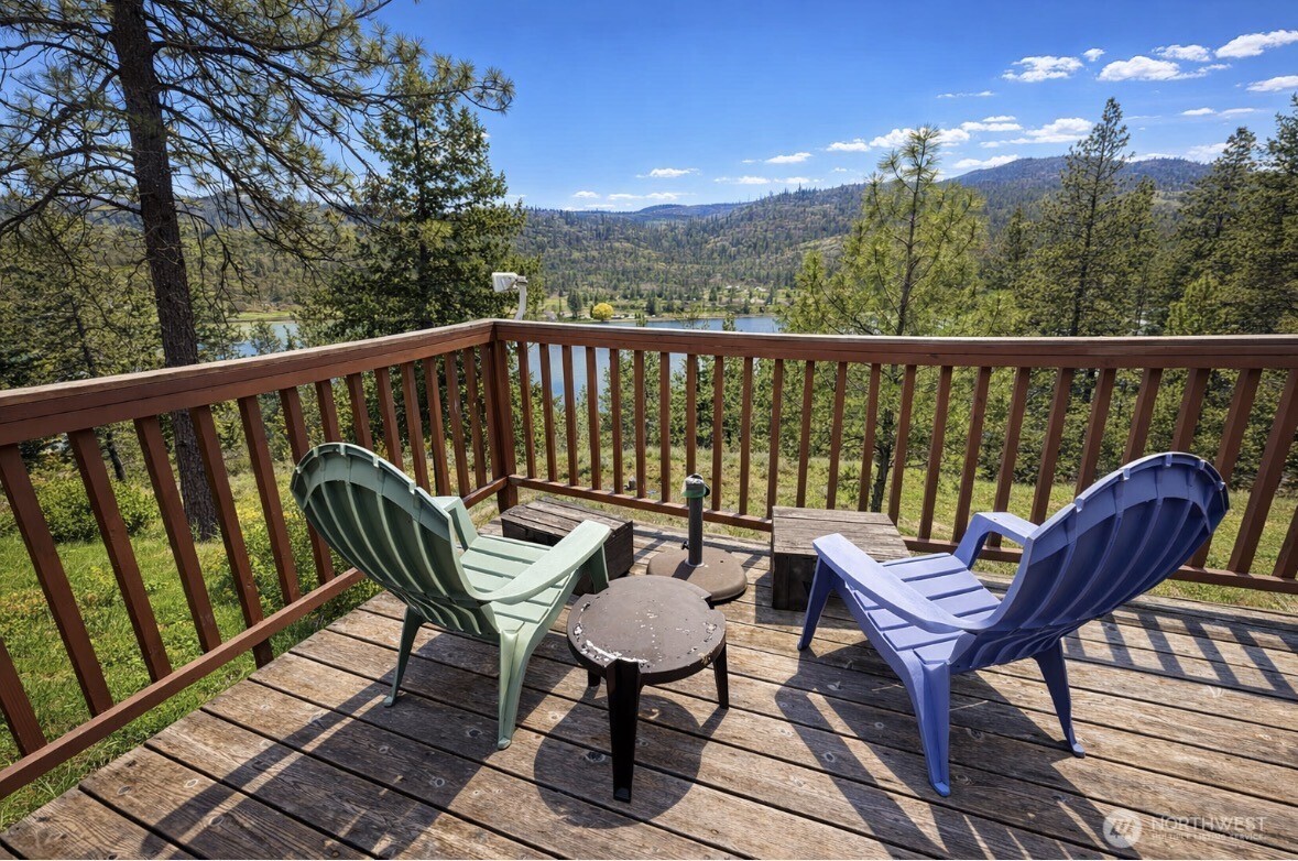 40 E Wannacut Lane , Oroville, WA 98844