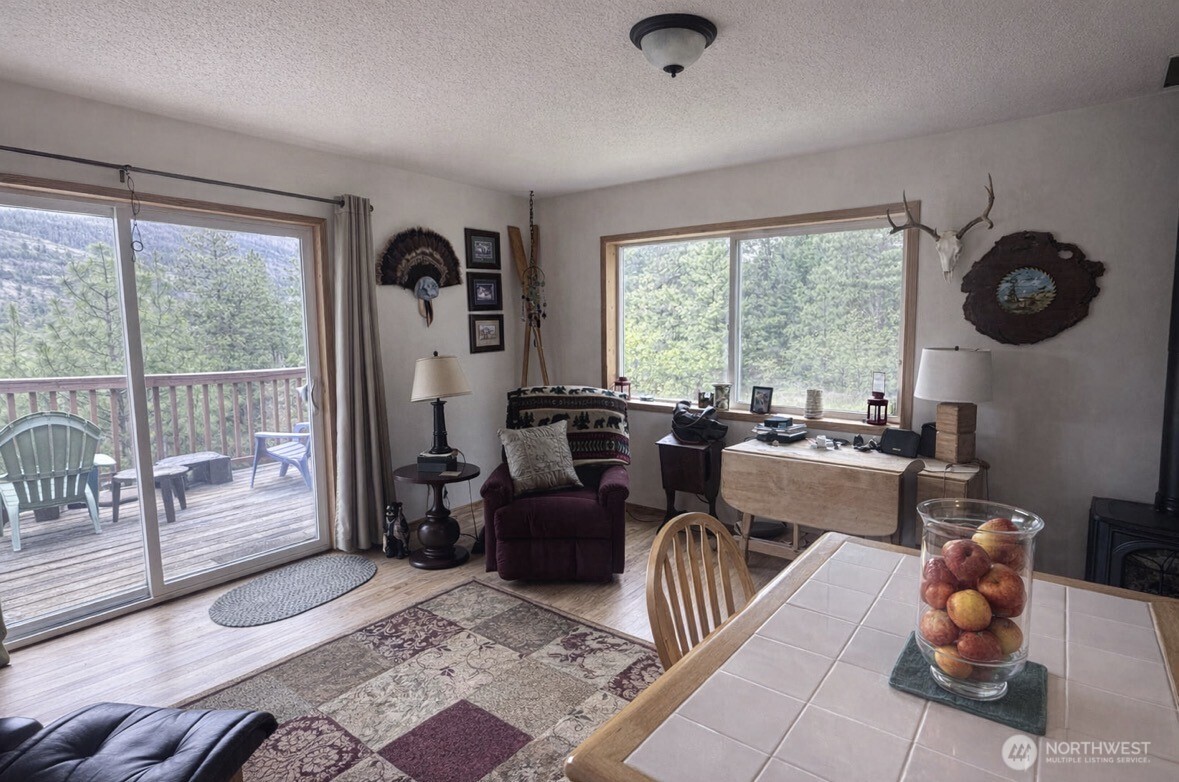 40 E Wannacut Lane , Oroville, WA 98844