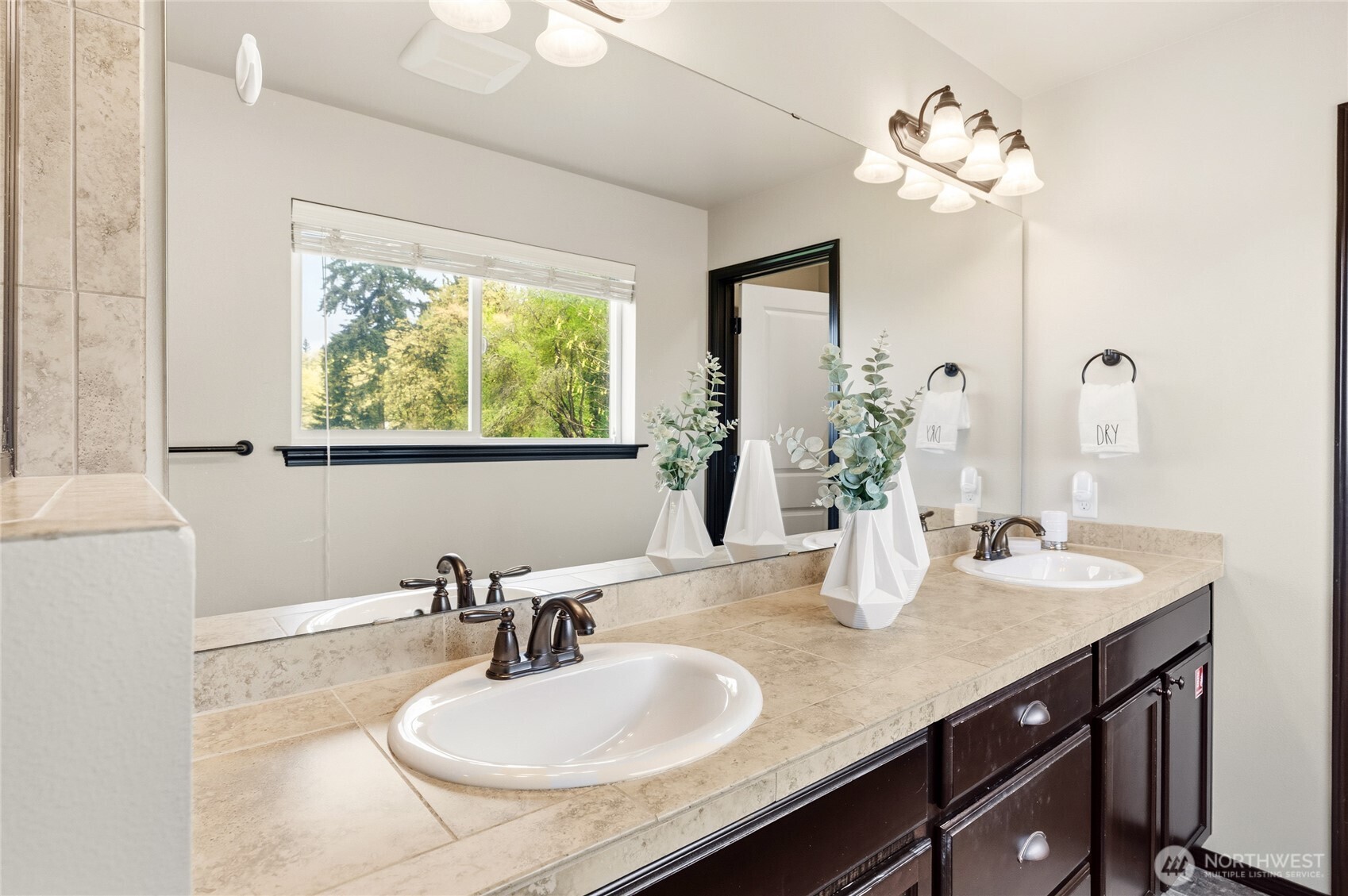 9702 Lowell Larimer Road , Everett, WA 98208