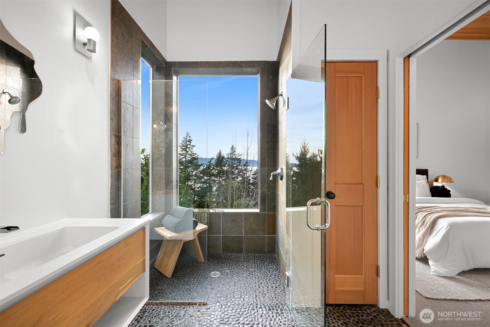 1195 Brighton Crest Drive , Bellingham, WA 98229