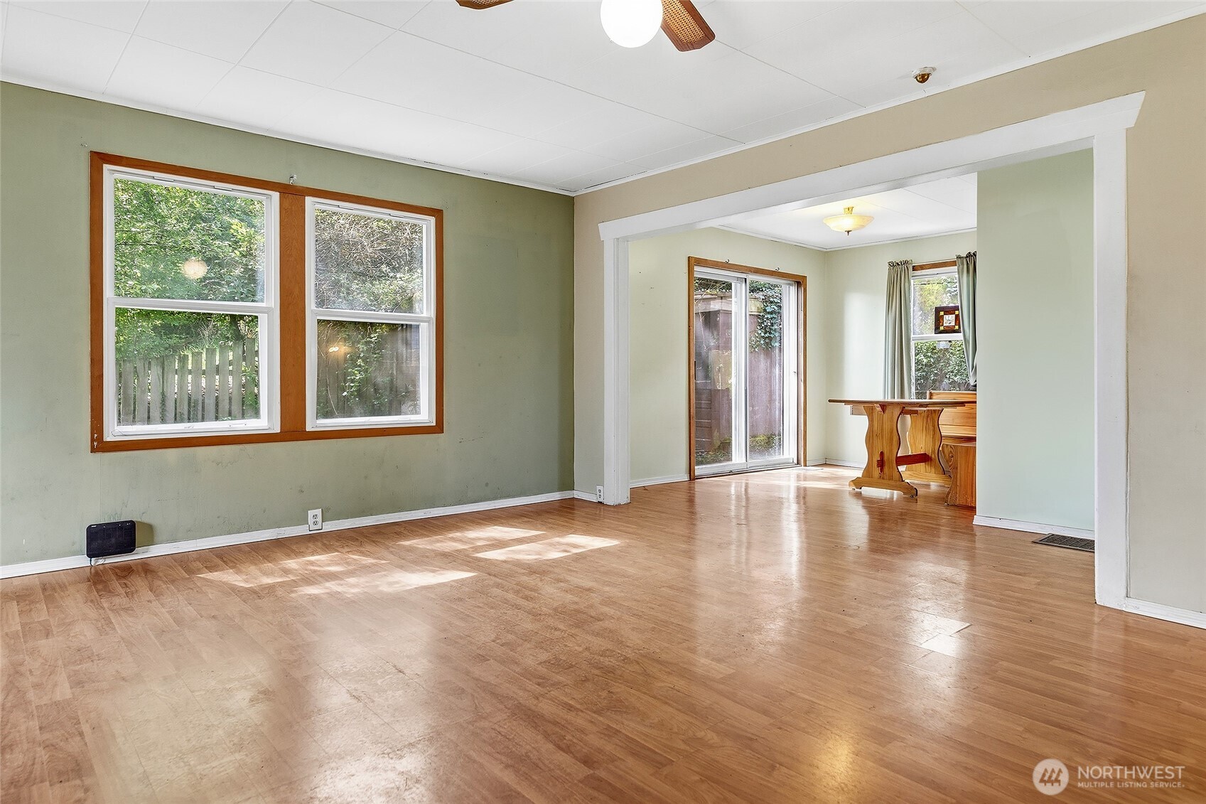 11653 Glendale Way S, Seattle, WA 98168-1244