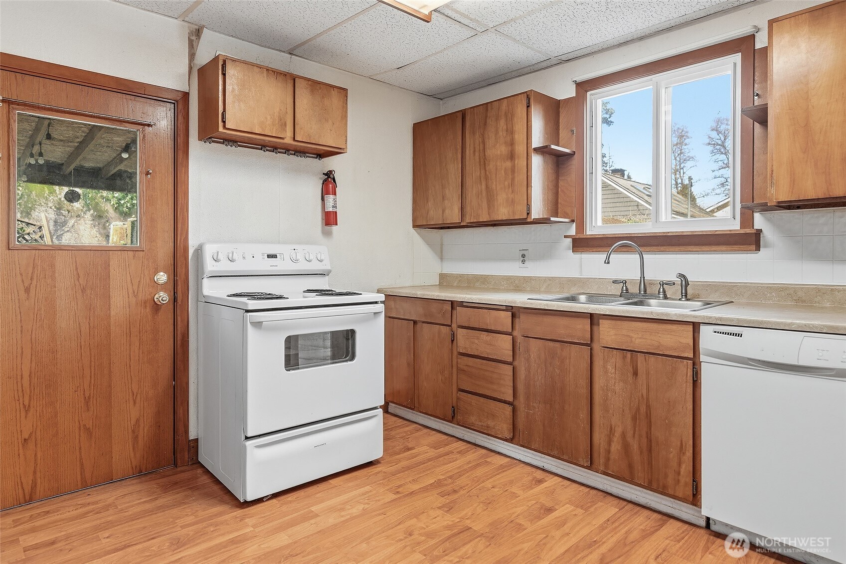 11653 Glendale Way S, Seattle, WA 98168-1244