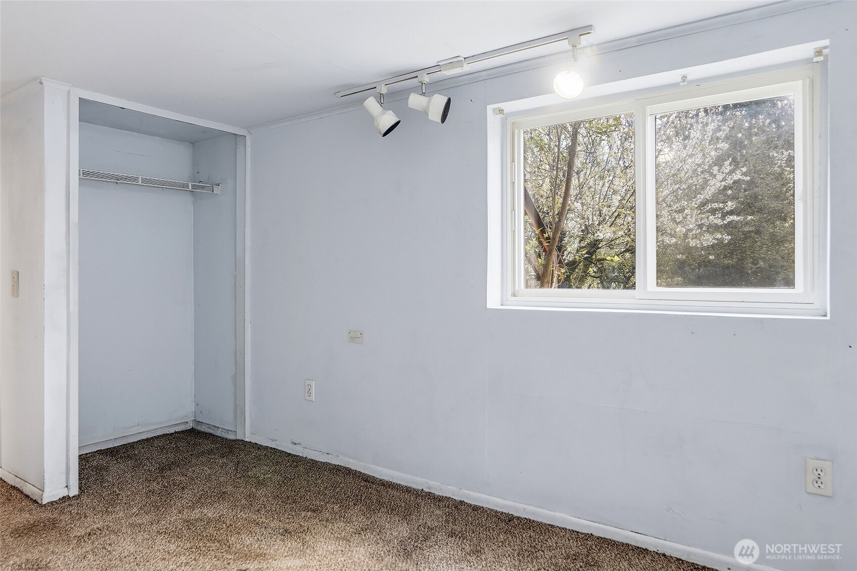 11653 Glendale Way S, Seattle, WA 98168-1244