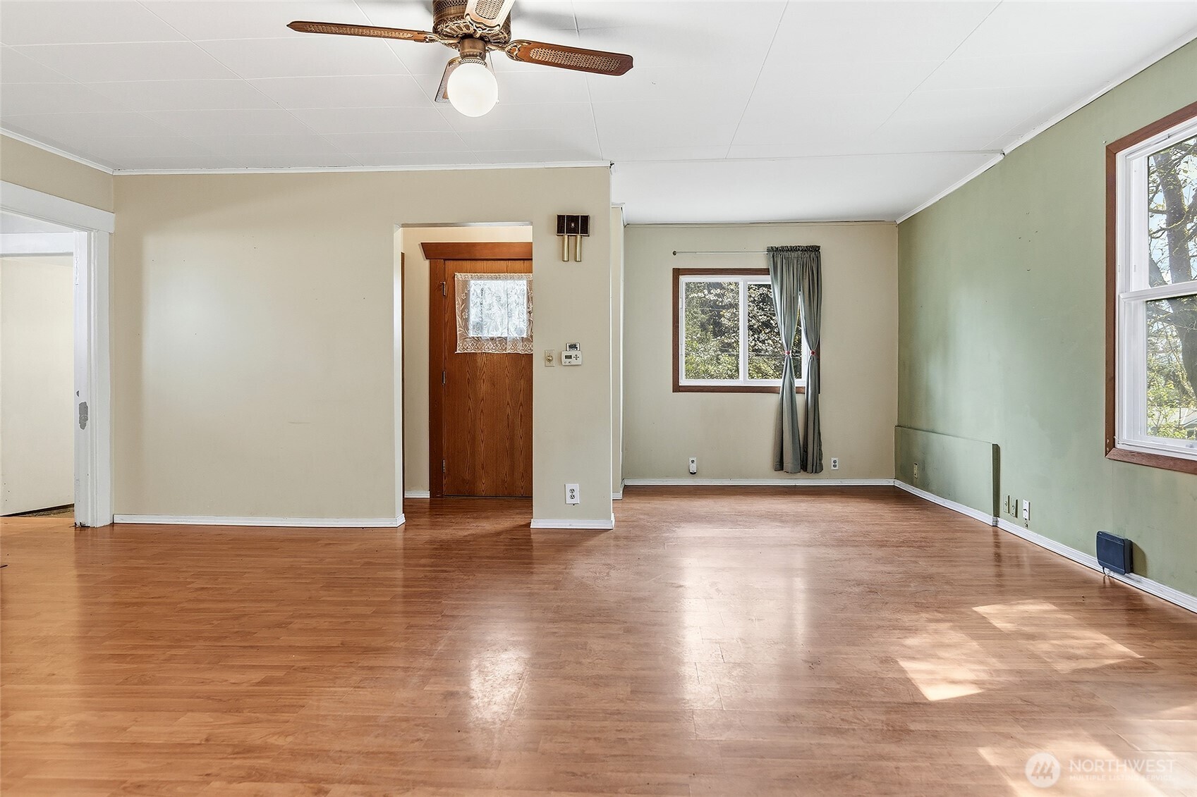 11653 Glendale Way S, Seattle, WA 98168-1244