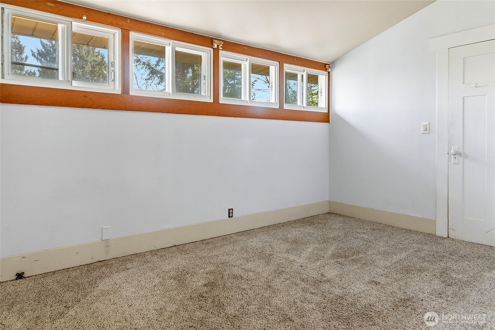 11653 Glendale Way S, Seattle, WA 98168-1244