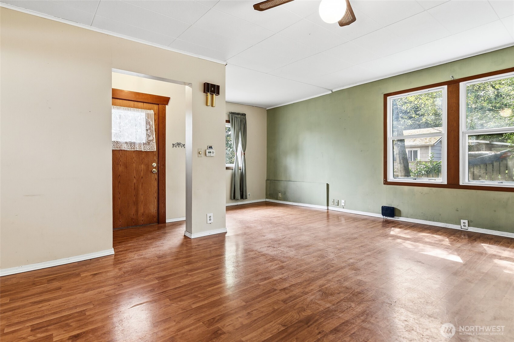 11653 Glendale Way S, Seattle, WA 98168-1244