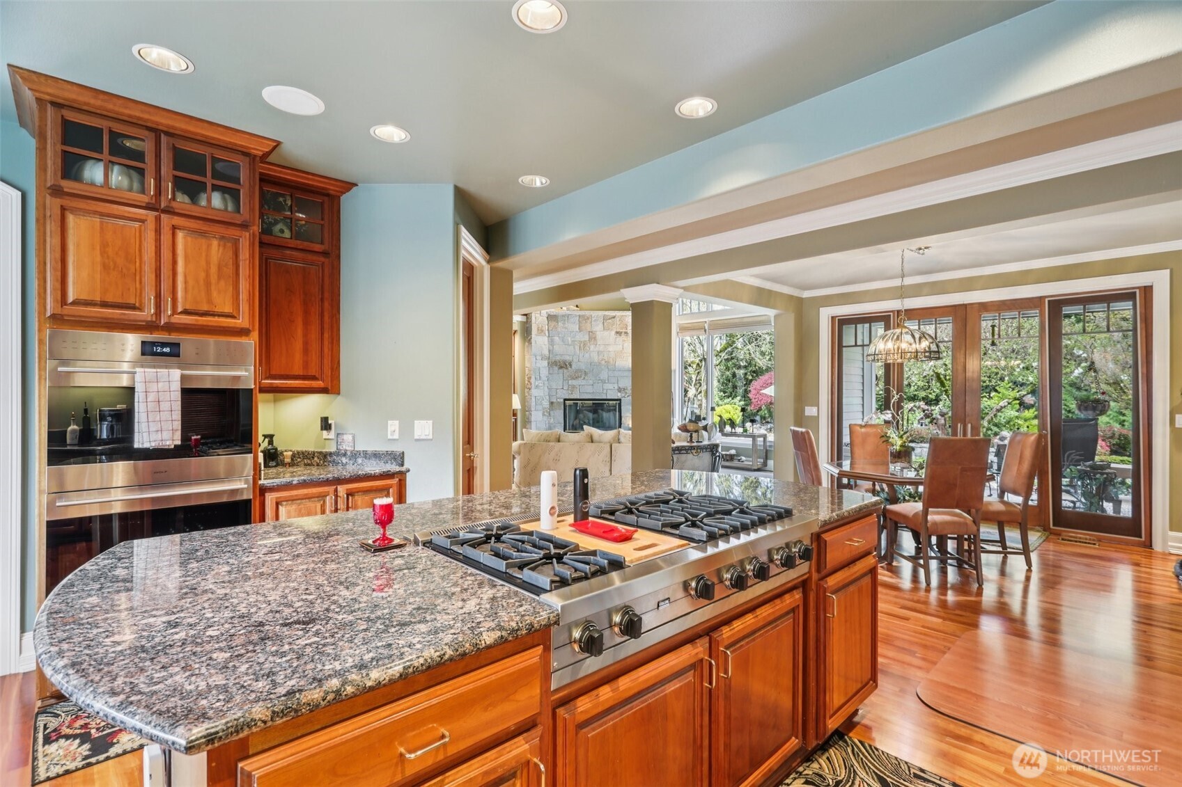 406 Windsor Dr SE , Sammamish, WA 98074