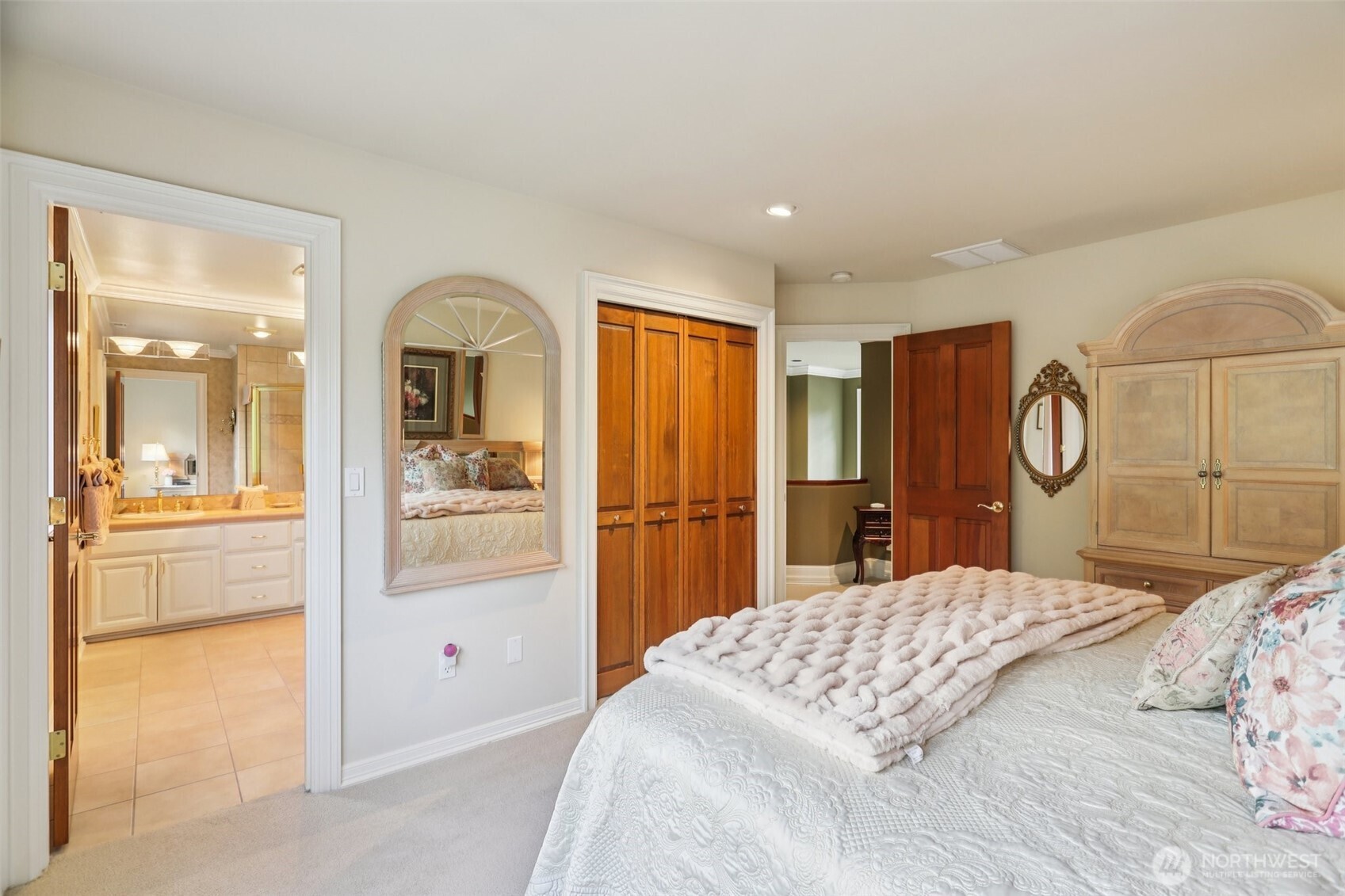406 Windsor Dr SE , Sammamish, WA 98074